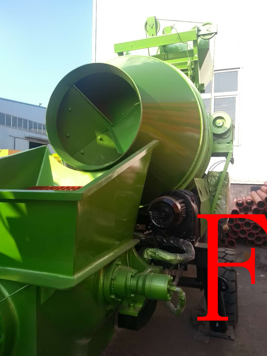 ع  C